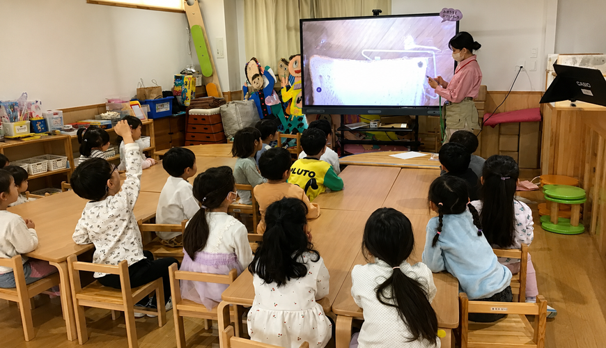【PR】子どもの「なんで？」をその場で深める！探究活動に広がる電子黒板の活用事例をご紹介