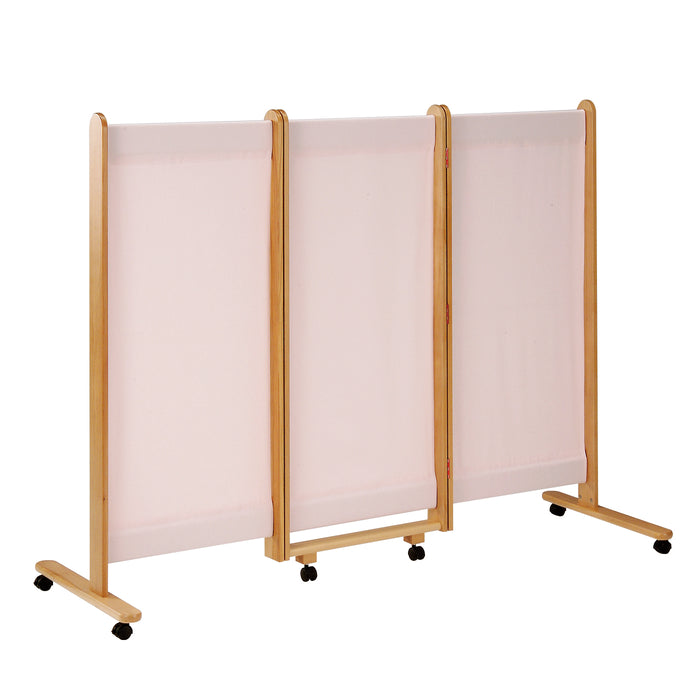 保健室　パーテーション