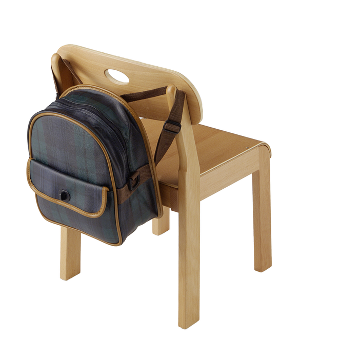 66年も保育の椅子に向き合い続けた職人集団が作る逸品 チェアーココナ