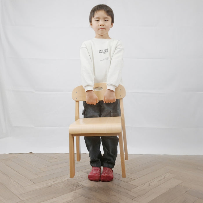 66年も保育の椅子に向き合い続けた職人集団が作る逸品 チェアーココナ