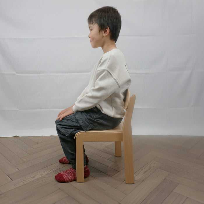 66年も保育の椅子に向き合い続けた職人集団が作る逸品 チェアーココナ