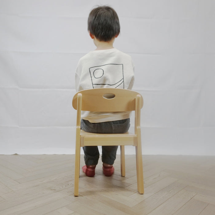 66年も保育の椅子に向き合い続けた職人集団が作る逸品 チェアーココナ