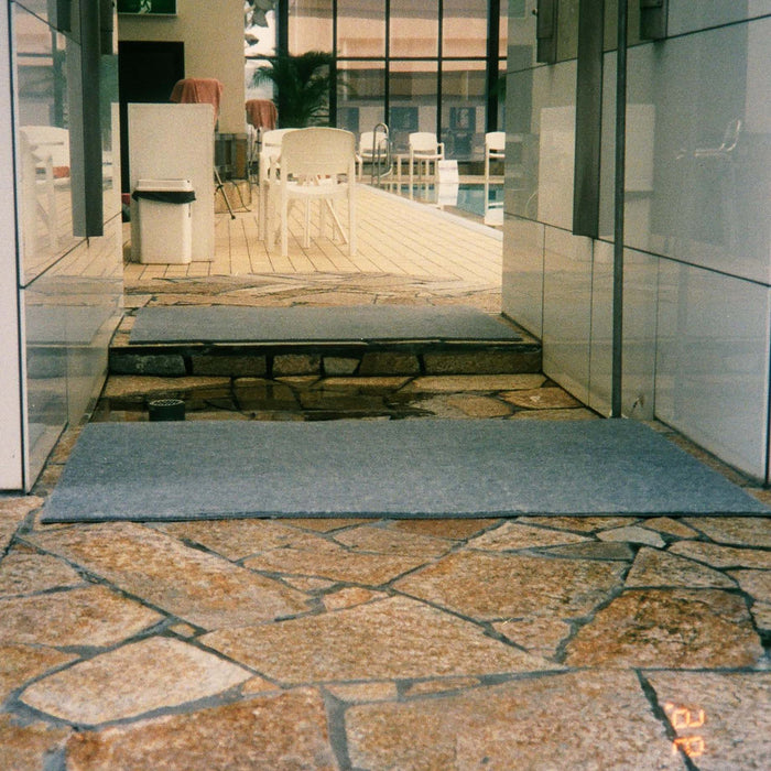 素足専用の足ふきマット 取水マット5ｍ巻