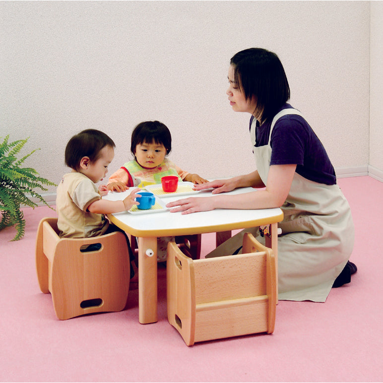 ベビー用家具 ma-ni 0～1歳児におすすめ！ベビーナシリーズ 食事用テーブル — コドモンストア