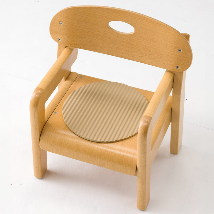 姿勢をくずれにくくしてくれる　すべり止めチェアクッション（3枚セット）