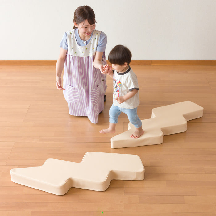 お天気がモチーフのクッション遊具　ウェザークッション(全4種)