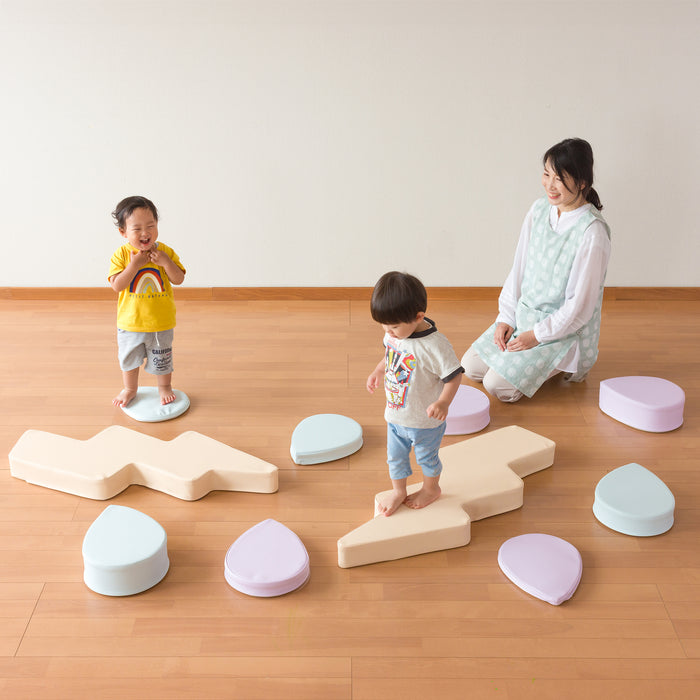 お天気がモチーフのクッション遊具　ウェザークッション(全4種)