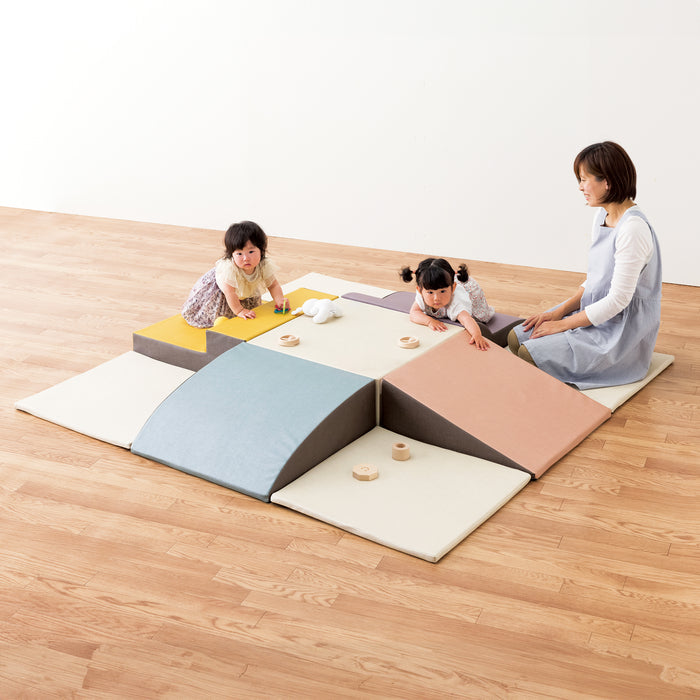 乳児さん向け室内遊具 タイニークライマー　山のぼりセット