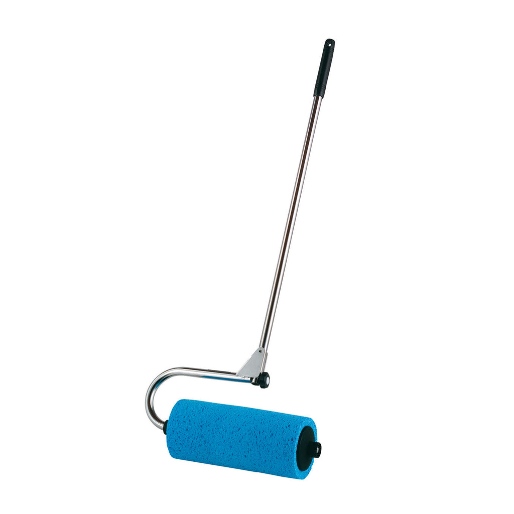 グラウンドの水たまりを排水！【除水ローラー】 グラウンドの水たまりを排水！【除水ローラー】